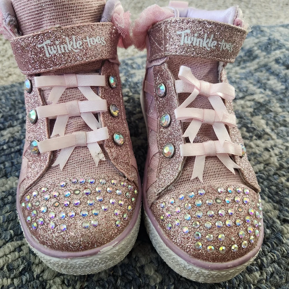 COPY - Little Girl shoes-Like New! - Picture 12 of 16